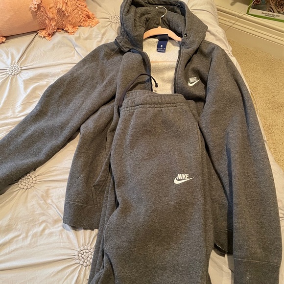 Nike Other - Nike Sweatsuit
